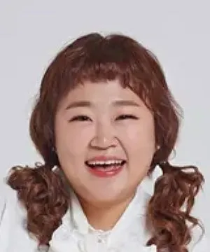 Hong Yoon Hwa